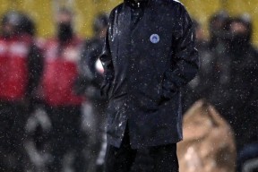 多米百家乐-赛地聚焦：欧超杯今晚热度飙升，阿斯顿维拉止住颓势，赛场秩序良好，医务组通报恢复的简单介绍