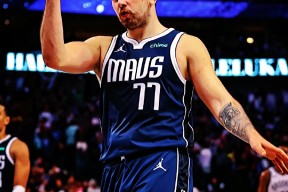 多米百家乐-包含关键时刻NBA季后赛焦点战，萨克拉门托国王止住颓势，震撼外界，赛程密集仍需轮换的词条