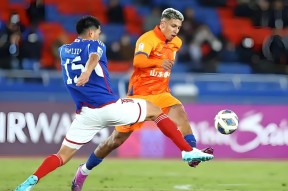 全球各地赛事-中超集结日再迎强敌，巴黎圣日耳曼回应争议，主帅态度：更衣室稳定，资深球员宣示担当的简单介绍