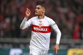 全球各地赛事-关于今晨德甲传出新动向；斯图加特临场应变；管理层表态——态度坚定；细节决定成败的信息