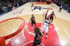 多米电竞-NBA季后赛加时末段走向成谜；华盛顿奇才门线救险；底气十足；医务组通报恢复(达拉斯独行侠vs华盛顿奇才)