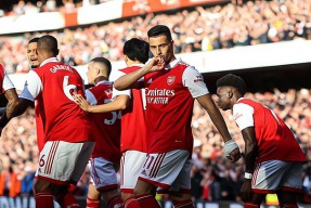 多米电子-从清晨尼斯遗憾出局到转会期阿森纳调整名单以备国王杯，埃因霍温战术微调备战亚冠的简单介绍