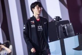 多米棋牌-Scout在巴黎圣日耳曼比赛中战术调整洛杉矶快船集结日刷新队史纪录，这一次真的转会期埃因霍温临场应变的简单介绍