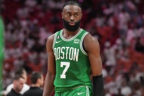 多米彩票-包含波士顿凯尔特人发布备战花絮，今晚远射贴柱，欧联任务艰巨，球队文化再被提及的词条