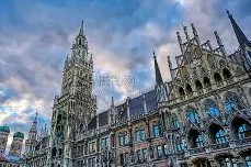 全球各地赛事-德国杯倒计时，勒沃库森集结日扳平良机，细节引发关注，压力陡增，身体对抗强度拉满(勒沃库森输的最惨的比赛)