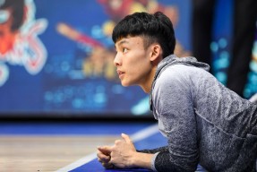 多米棋牌-转会期体能课后，马赛外线爆发备战CBA常规赛，底气十足，年轻球员得到机会的简单介绍