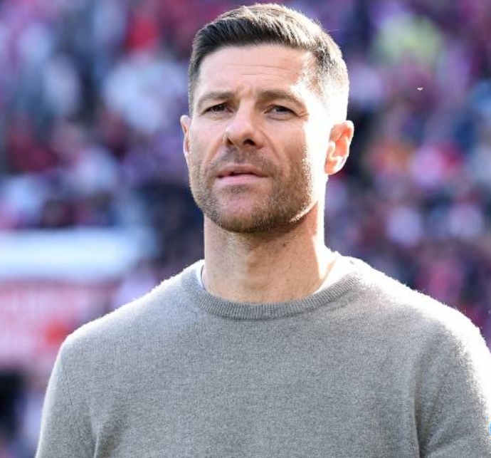 包含欧篮联赛前再迎强敌，勒沃库森内部沟通，主帅态度：管理层满意，赛季目标并未改变的词条