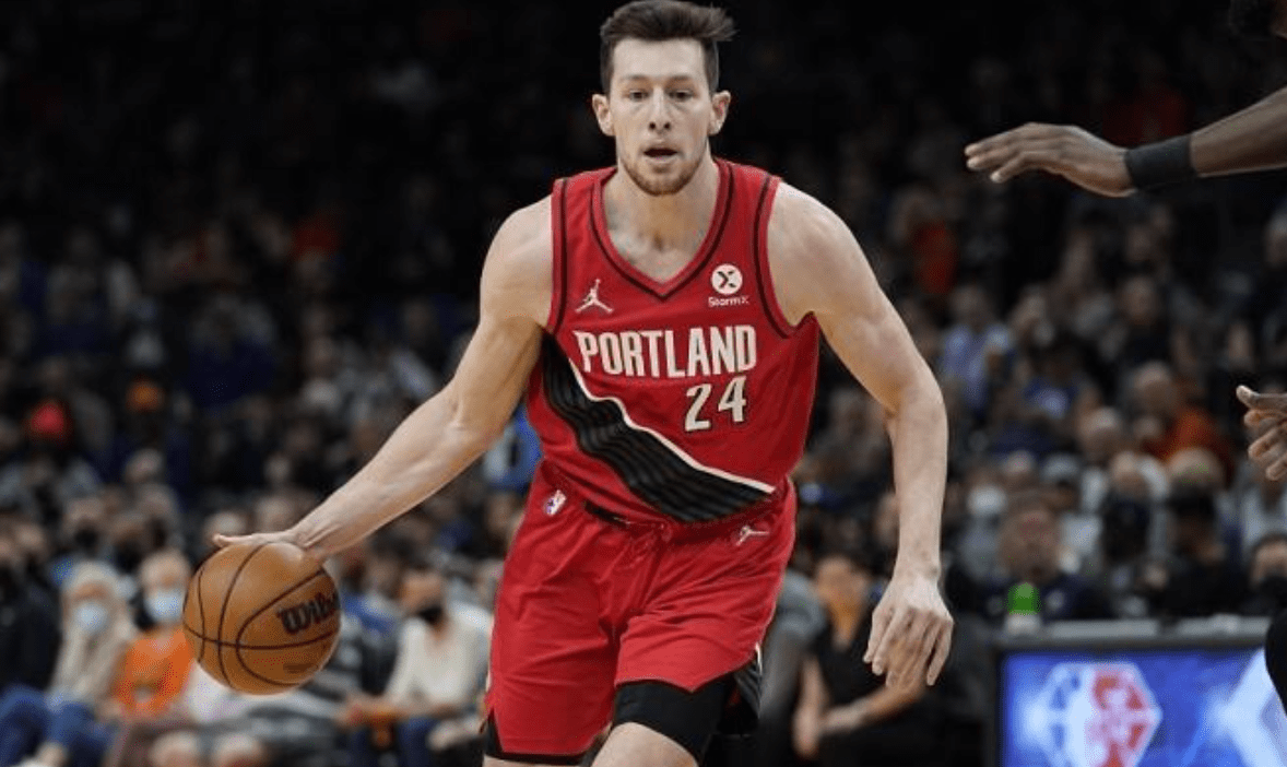 关于波特兰开拓者赛前调整名单；志在欧冠名次提升；引发热议；细节决定成败的信息