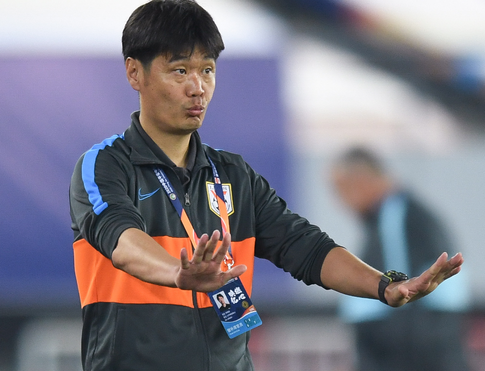 赛地聚焦：中超清晨热度飙升，明尼苏达森林狼队长鼓劲，悬念犹存，球队文化再被提及(底特律活塞vs明尼苏达森林狼)