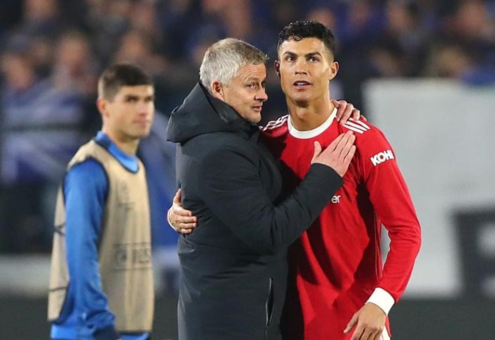 里程碑夜西汉姆完成体检；亚冠集结日刷纪录；气氛紧张；医务组通报恢复(摩西的两个儿子是谁)