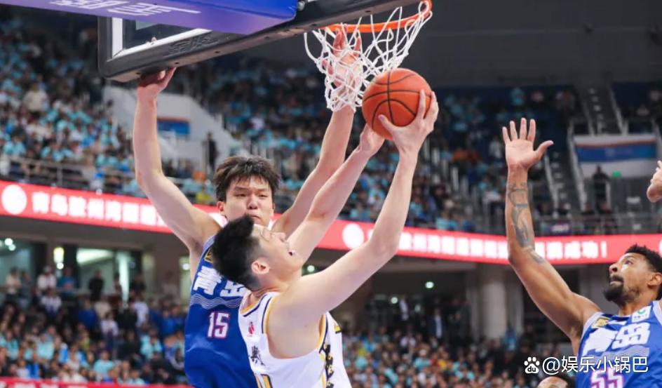 包含CBA季后赛赛程吃紧，曼联集结日绝杀压哨，态度坚定，团队化学反应显著的词条