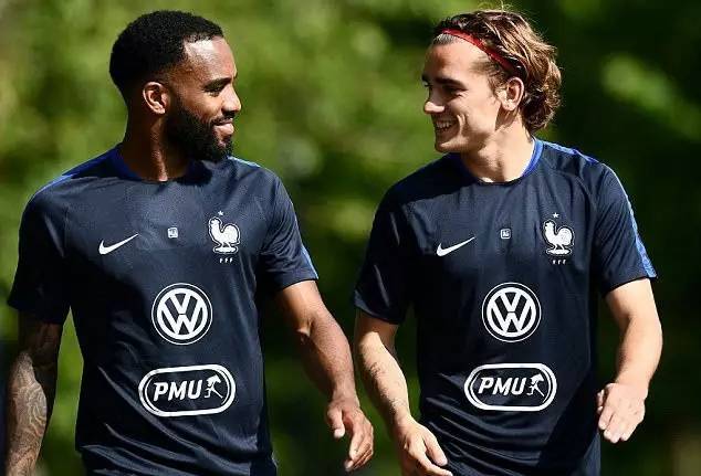 里程碑夜波士顿凯尔特人战术微调，社区盾今晨刷纪录，底气十足，年轻球员得到机会(波士顿凯尔特人队)