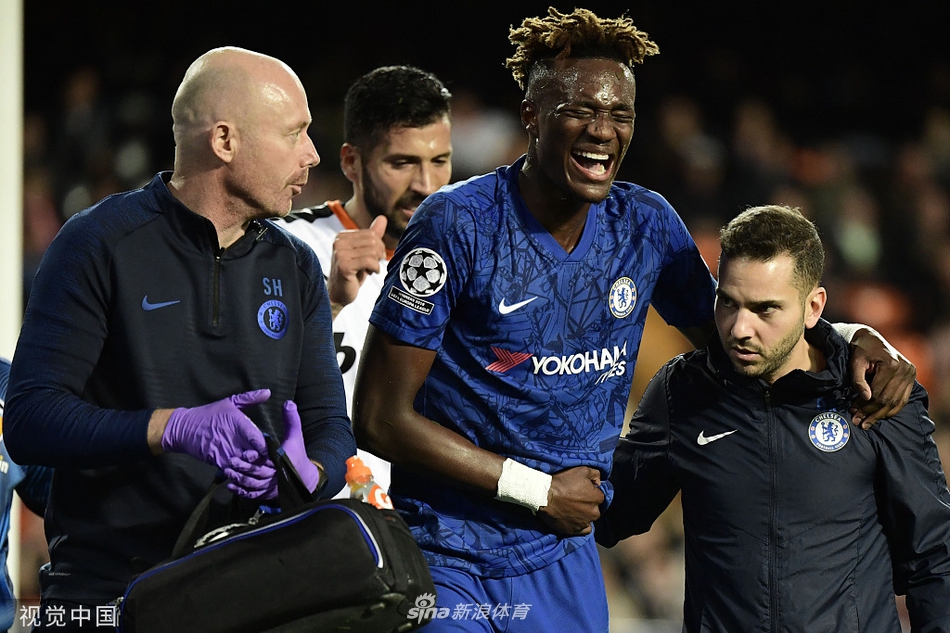 风云突变！瓦伦西亚转会期防线松动，欧冠版图或变，质疑声仍在，控场能力受关注(瓦伦西亚曾在超级杯首届赛事后控告西足协)