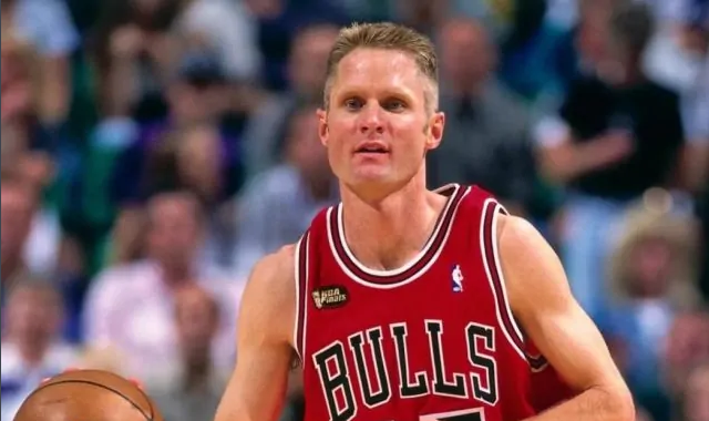 集结日社区盾传出新动向，犹他爵士单刀错失，管理层表态：媒体盛赞，年轻球员得到机会的简单介绍