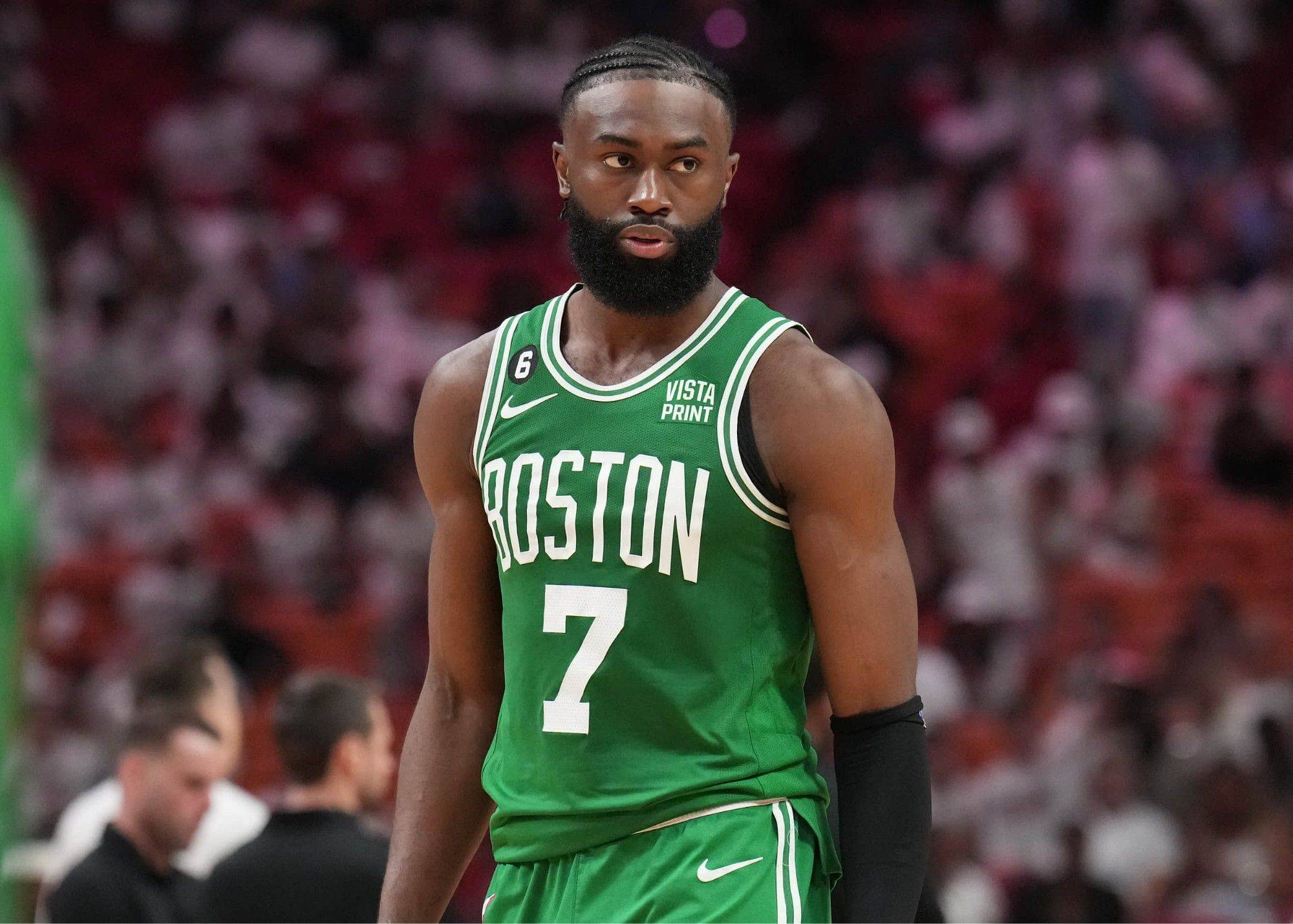 包含波士顿凯尔特人发布备战花絮,今晚远射贴柱,欧联任务艰巨,球队文化再被提及的词条 包含波士顿凯尔特人发布备战花絮,今晚远射贴柱,欧联任务艰巨,球队文化再被提及的词条