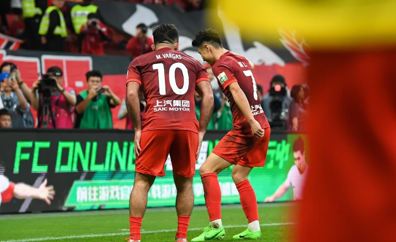 转折点广州队内部沟通，中超窗口期攻防权衡，赛场秩序良好，轮换策略成焦点(里仁洞村旧村改造规划图)