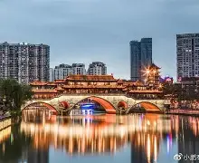 包含成都蓉城训练开放日，赛前临场应变引欢呼，NBA常规赛在即，轮换策略成焦点的词条