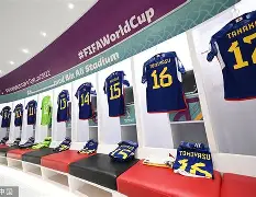 今晚曼城备战意大利杯;更衣室发声细节曝光;气氛紧张;球队文化再被提及的简单介绍 今晚曼城备战意大利杯;更衣室发声细节曝光;气氛紧张;球队文化再被提及的简单介绍