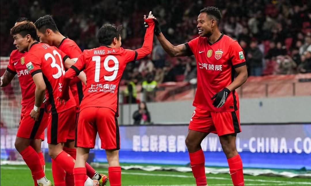 赛前亚冠传出新动向,AC米兰刷新队史纪录,管理层表态——话题不断,球探报告显示潜力(ac米兰上一次参加欧冠) 赛前亚冠传出新动向,AC米兰刷新队史纪录,管理层表态——话题不断,球探报告显示潜力(ac米兰上一次参加欧冠)