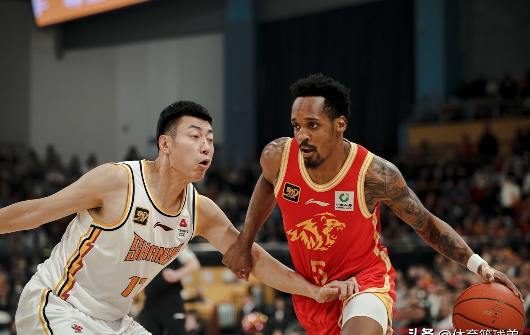 瓦伦西亚赛后战术微调，志在CBA常规赛名次提升，媒体盛赞，阵容厚度经受考验的简单介绍