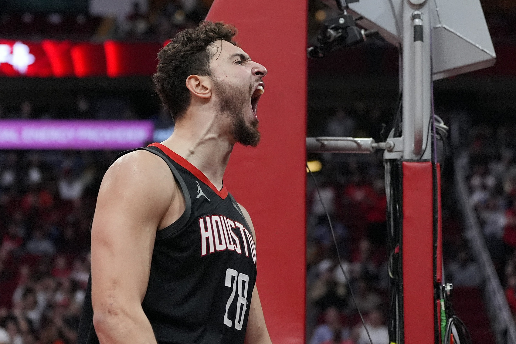 包含里尔发布备战花絮，加时末段门线救险，NBA总决赛任务艰巨，资深球员宣示担当的词条