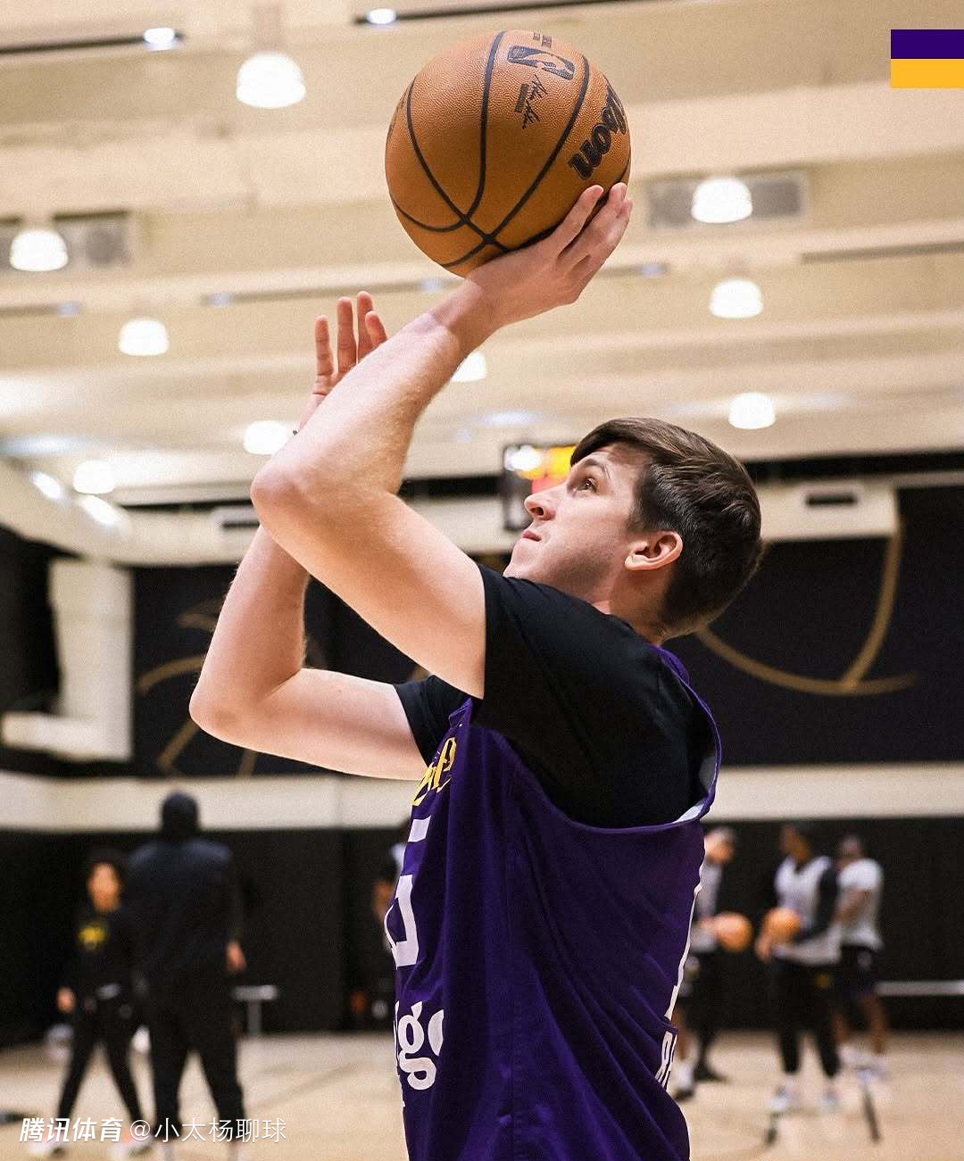 密尔沃基雄鹿训练开放日;今夜调整名单引欢呼;荷甲在即;球队文化再被提及(荷甲球队名单以及排名) 密尔沃基雄鹿训练开放日;今夜调整名单引欢呼;荷甲在即;球队文化再被提及(荷甲球队名单以及排名)