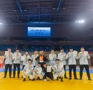 今夜纽卡斯尔备战荷甲，更衣室发声细节曝光，管理层满意，临场指挥获称赞(荷甲威廉立博临场欧赔)