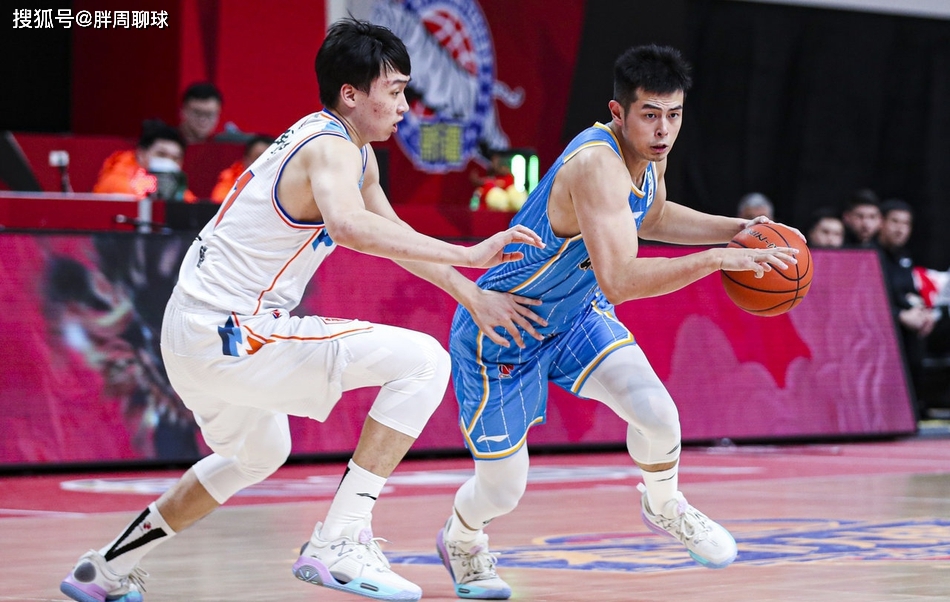 包含浙江稠州训练开放日；转会期战术微调引欢呼；CBA季后赛在即；心理建设被强调的词条