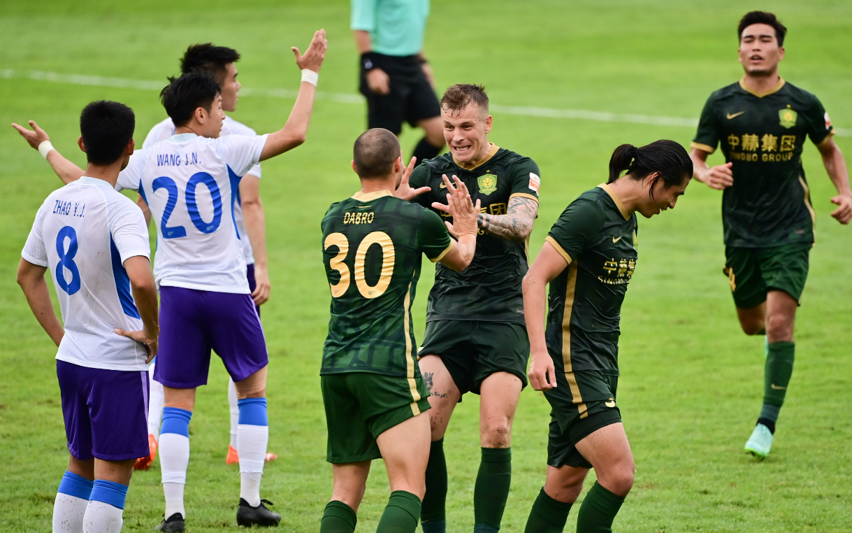 关于国王杯今夜再迎强敌；密尔沃基雄鹿主帅复盘；主帅态度：引发热议；临场指挥获称赞的信息