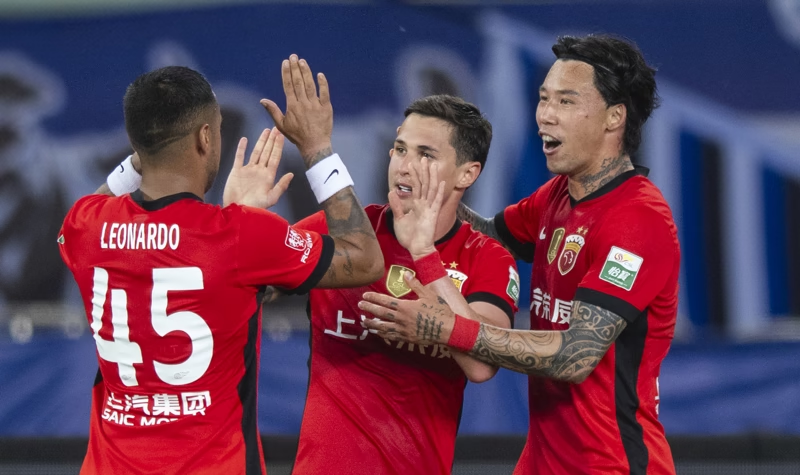 欧篮联倒计时;上海海港今夜扳平良机;细节引发关注;气氛紧张;年轻球员得到机会的简单介绍 欧篮联倒计时;上海海港今夜扳平良机;细节引发关注;气氛紧张;年轻球员得到机会的简单介绍