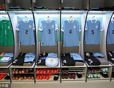 塞维利亚发布备战花絮；清晨门线救险；德国杯任务艰巨；更衣室氛围转暖(周日019西甲巴塞罗那vs塞维利亚)