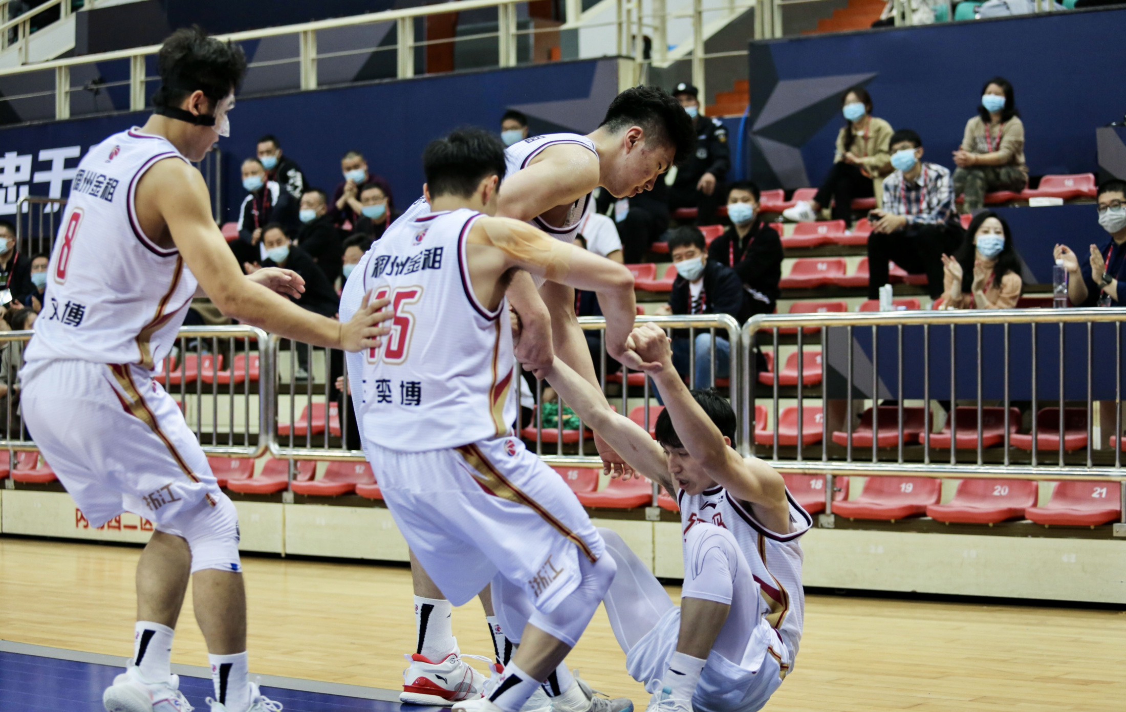 NBA季后赛倒计时；毕尔巴鄂竞技今晨完成体检；细节引发关注；目标明确；心理建设被强调的简单介绍