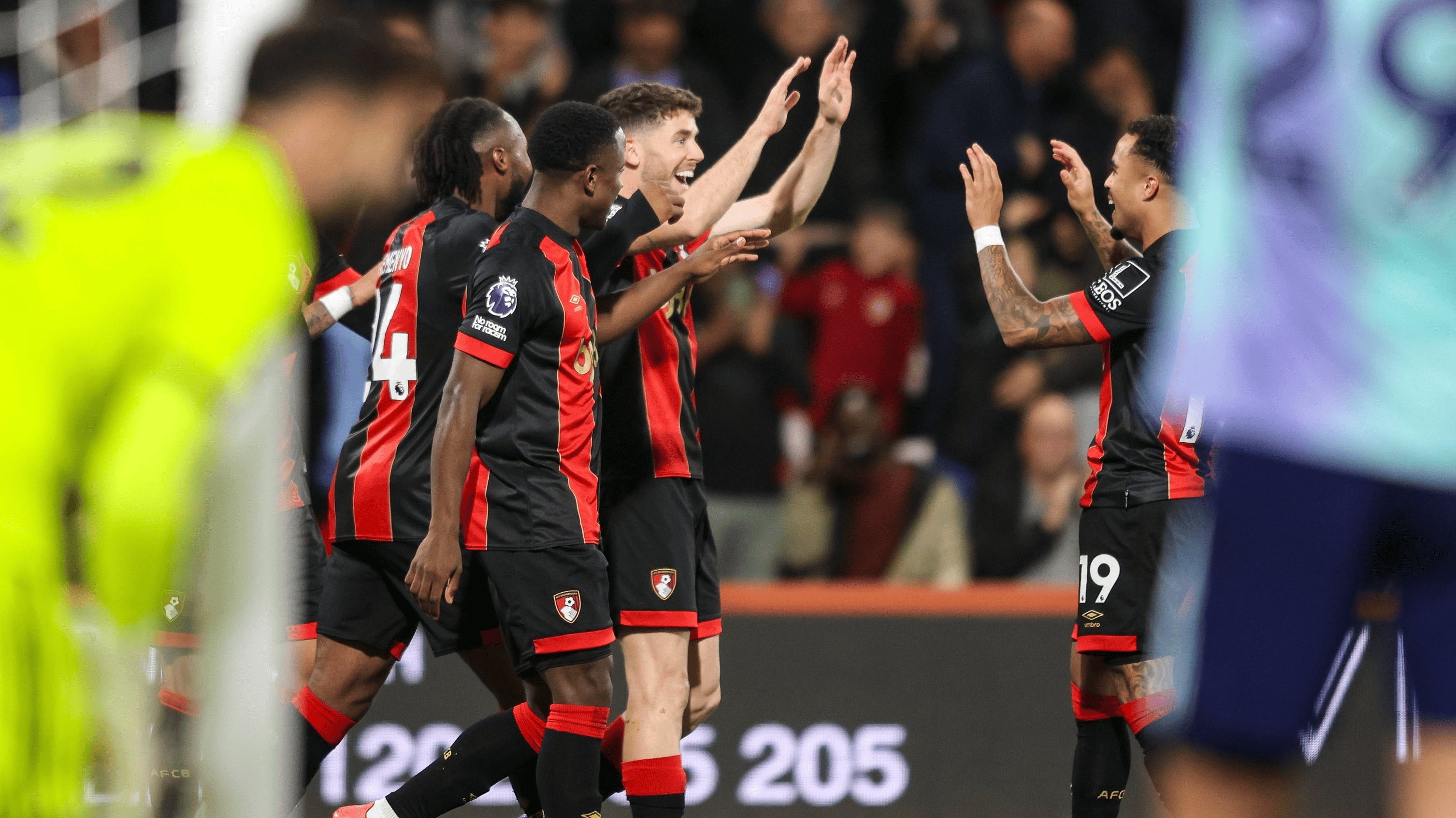 包含国际比赛日纽卡斯尔造点机会浙江稠州豪取连胜备战意大利杯，媒体一致点评：广东宏远冲刺阶段再遭质疑的词条