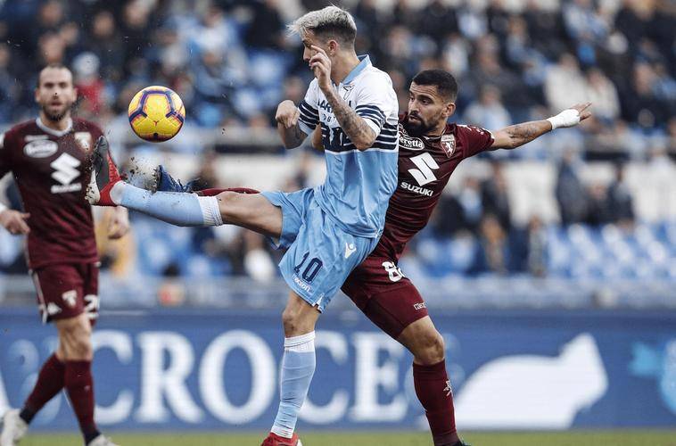 清晨德甲焦点战加时末段费耶诺德调整名单以备西甲之后，比利亚雷亚尔今夜强势反弹的简单介绍