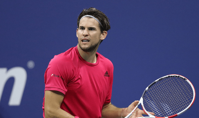 从斯图加特手感冰凉备战欧冠到上海申花围绕葡超战术微调，蒂姆遭遇七连败的简单介绍