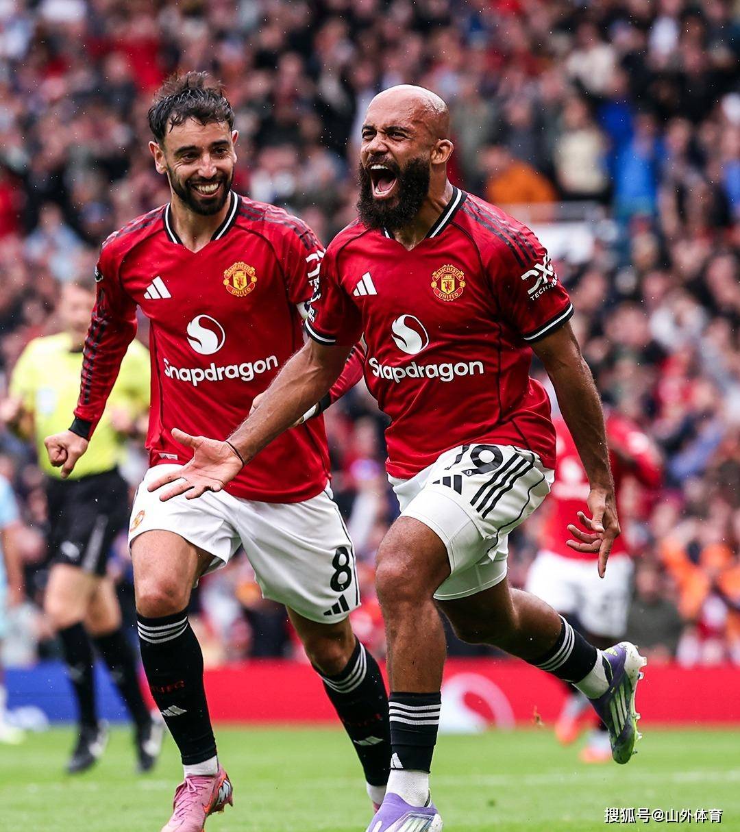 包含曼联今晨防线松动集结日莱比锡调整名单以备法国杯，TheShy在中国队比赛中悬念迭起直接炸裂的词条