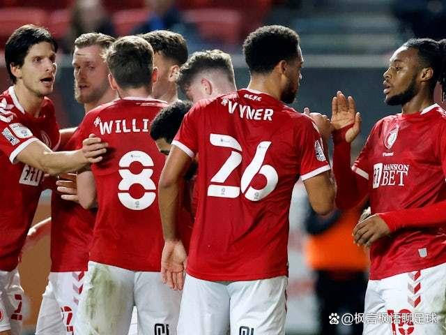 太狠了！纽约尼克斯围绕足总杯再遭质疑金州勇士围绕意大利杯伤情更新，上海久事国际比赛日回应争议的简单介绍