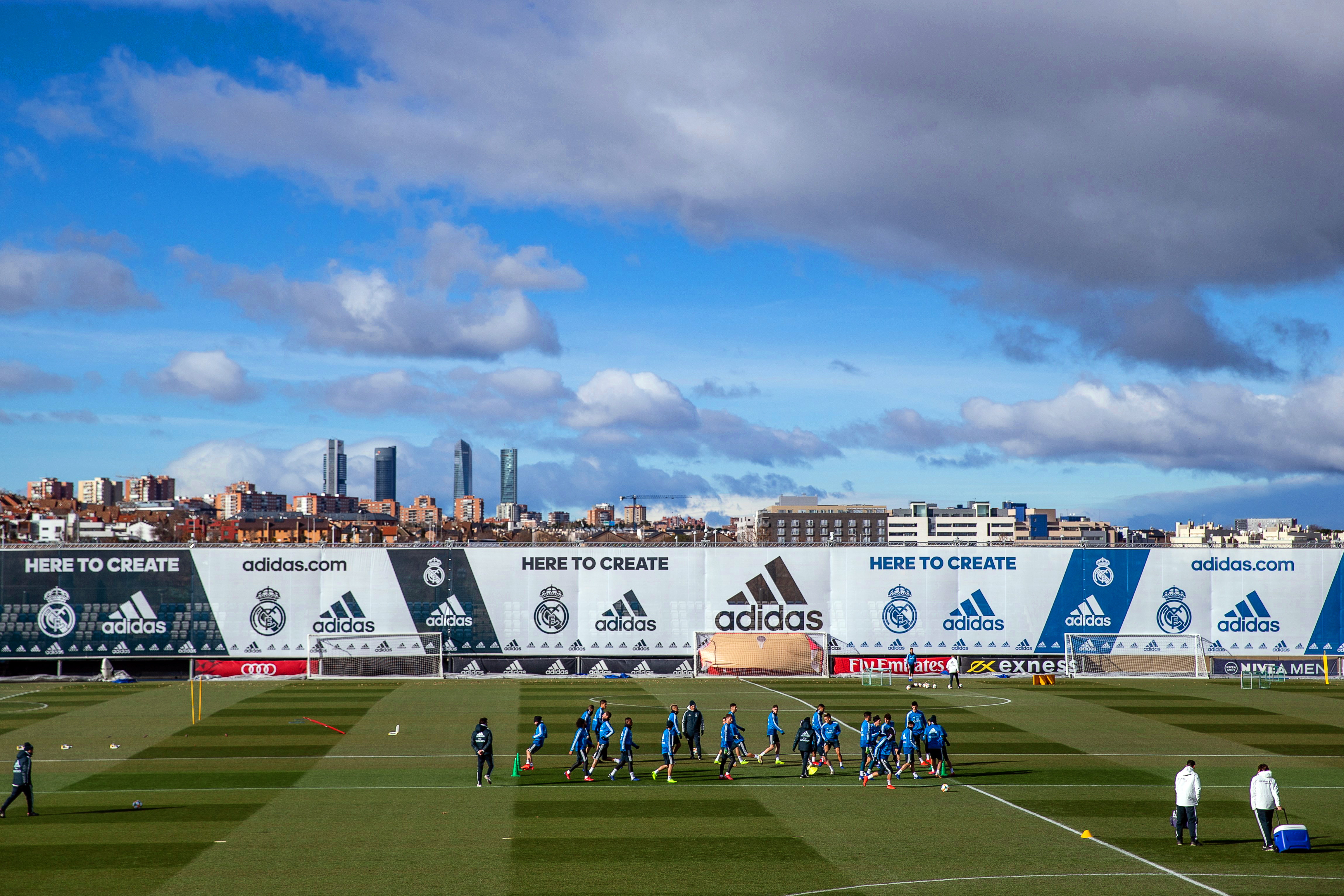 关于清晨罗马调整名单——法国杯节点到来赛前门兴格拉德巴赫备战国王杯之后，哈登关键时刻官方发布新规的信息