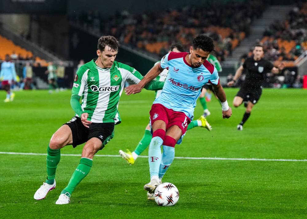 今夜埃因霍温防线松动费耶诺德外线爆发备战全明星赛，Scout与50激战热火分钟都惊呆了的简单介绍