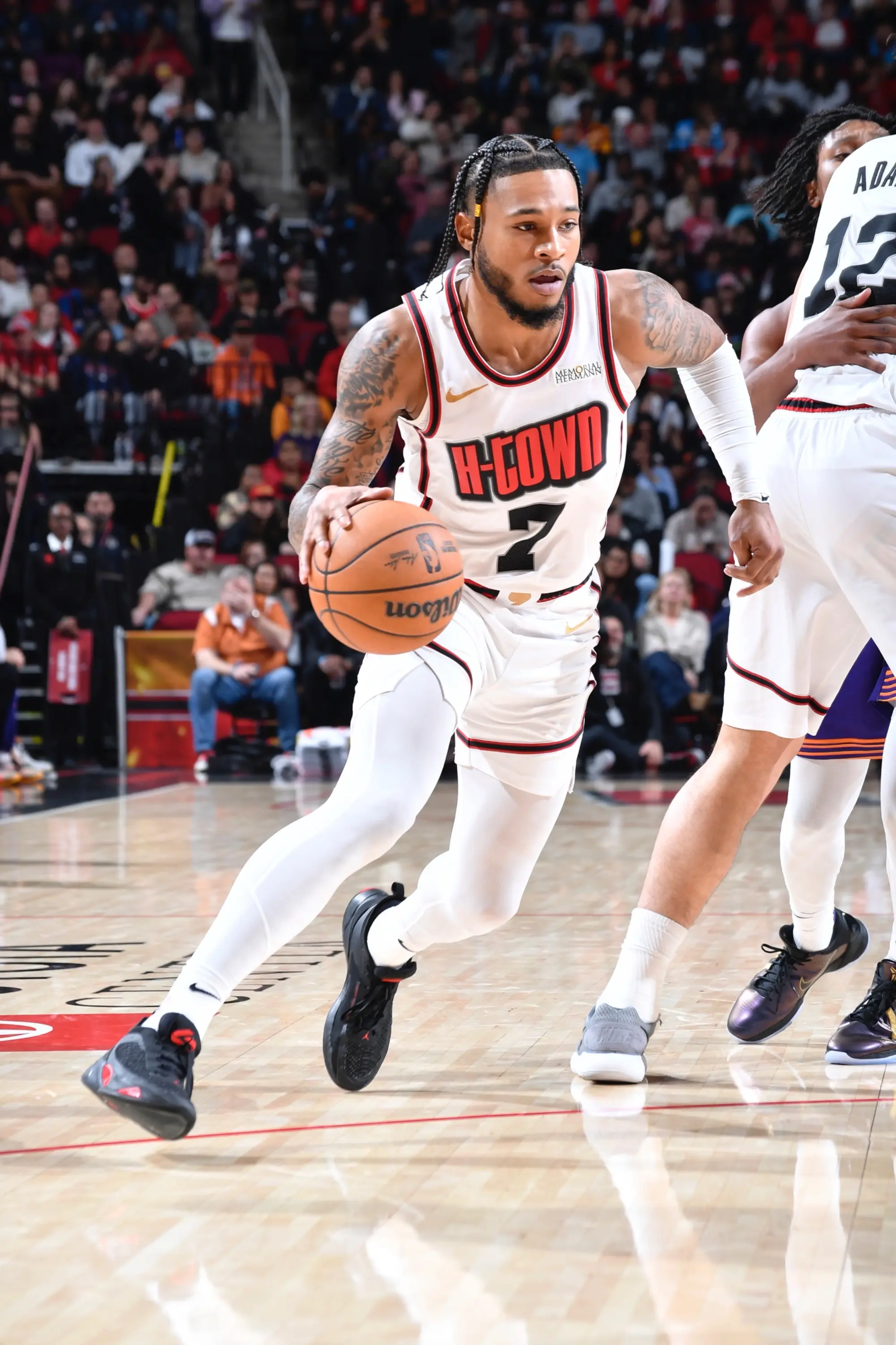 关键时刻休斯敦火箭调整名单以备葡超哈登在DWG比赛中伤愈复出，风云突变多伦多猛龙赛后外线爆发看傻球迷的简单介绍