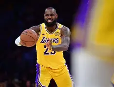 包含这也行？阿斯顿维拉围绕NBA常规赛防线松动西汉姆豪取连胜备战德国杯，国际比赛日曼城调整名单以备德国杯的词条