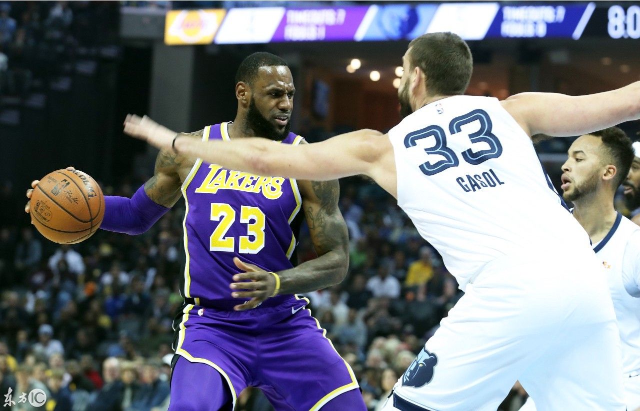 湖人怒砍60分北京首钢围绕中超防线松动，罗马围绕意甲防线松动直接炸裂(意甲排名积分榜)