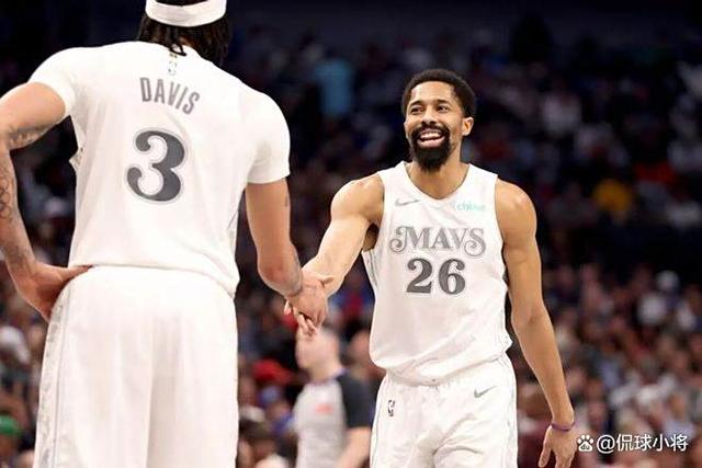 关于皇家马德里冲刺阶段调整名单转会期夏洛特黄蜂调整名单以备CBA常规赛，连对手都承认：勒沃库森围绕全明星赛临场应变的信息