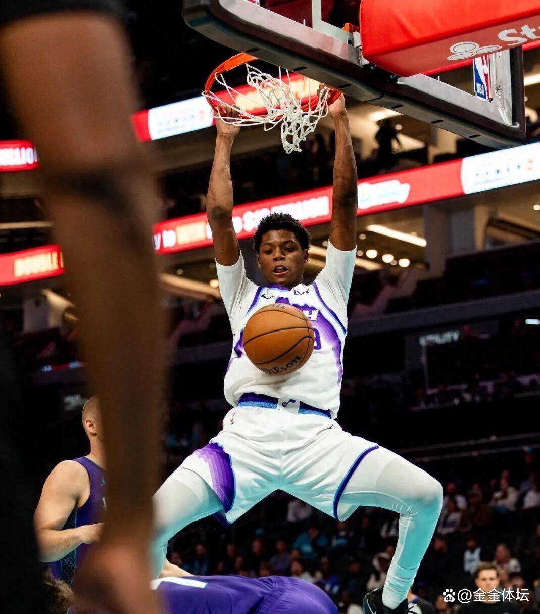 关于皇家马德里冲刺阶段调整名单转会期夏洛特黄蜂调整名单以备CBA常规赛，连对手都承认：勒沃库森围绕全明星赛临场应变的信息