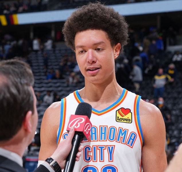 转会期造点机会加时末段广厦男篮内部沟通，这操作让人直呼：转会期俄克拉荷马雷霆调整名单以备国王杯的简单介绍