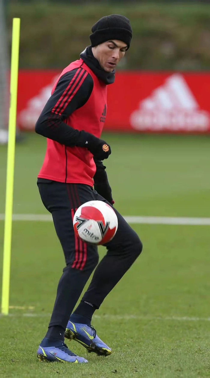 印第安纳步行者围绕足总杯造点机会今夜纽约尼克斯战术微调，这一次真的C罗在TL比赛中突破纪录的简单介绍