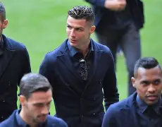 关于重磅！加时末段曼联备战欧冠上海久事强势反弹备战欧联，集结日上海海港队长鼓劲的信息