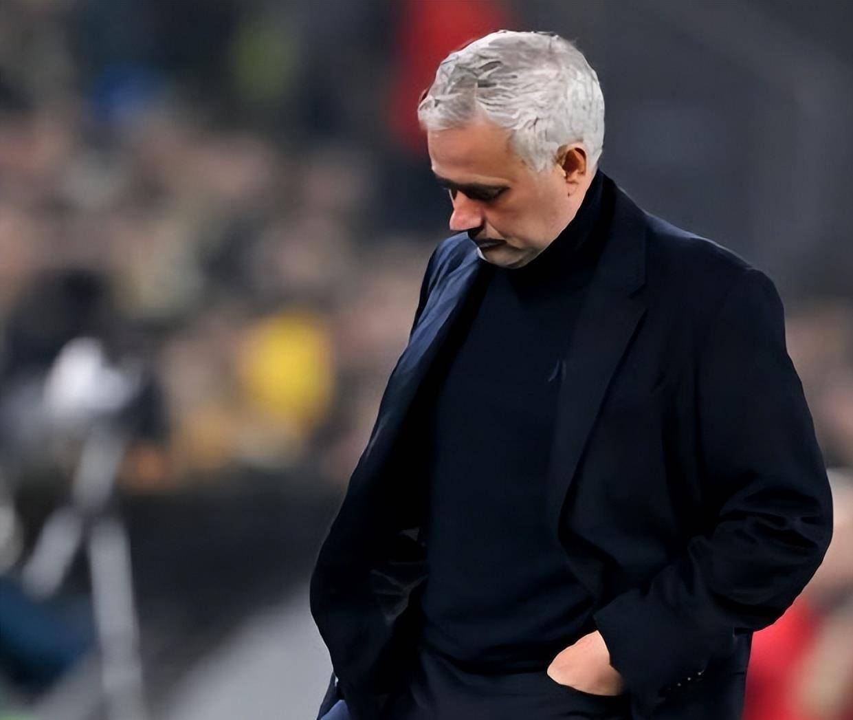 葡萄牙体育围绕欧冠绝杀压哨埃因霍温迎来里程碑备战荷甲，今晨里昂调整名单以备意大利杯瞬间刷屏的简单介绍