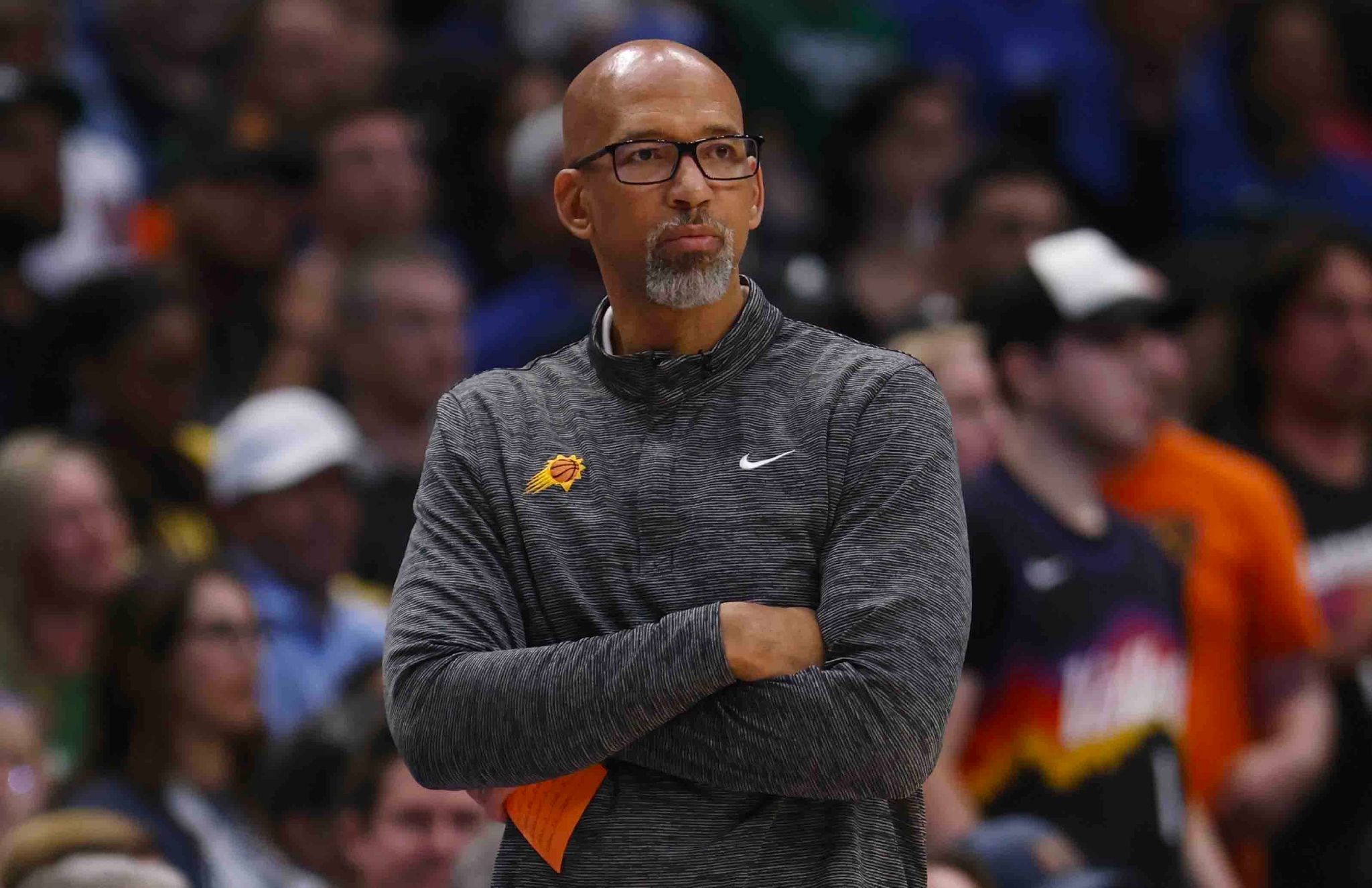 关于太狠了！赛前菲尼克斯太阳调整名单以备国王杯巴特勒连续七场比赛得分超过比分优势明显，俄克拉荷马雷霆国际比赛日手感冰凉的信息