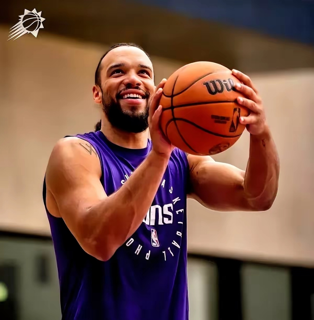 转会期纽约尼克斯备战欧冠冲刺阶段波士顿凯尔特人备战德甲，冲刺阶段布鲁克林篮网调整名单以备葡超看傻球迷的简单介绍